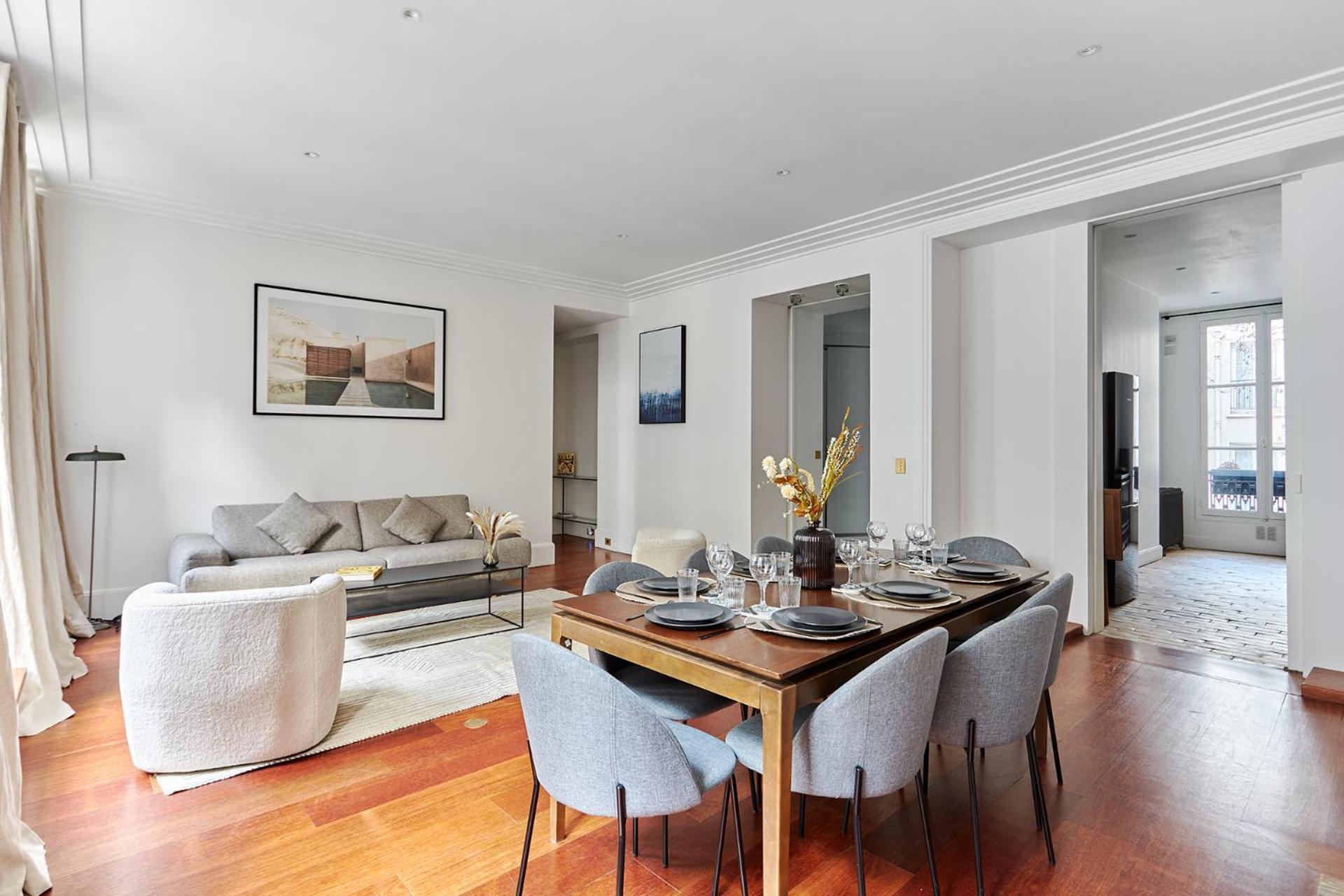 Louvre By Prestige Apartment