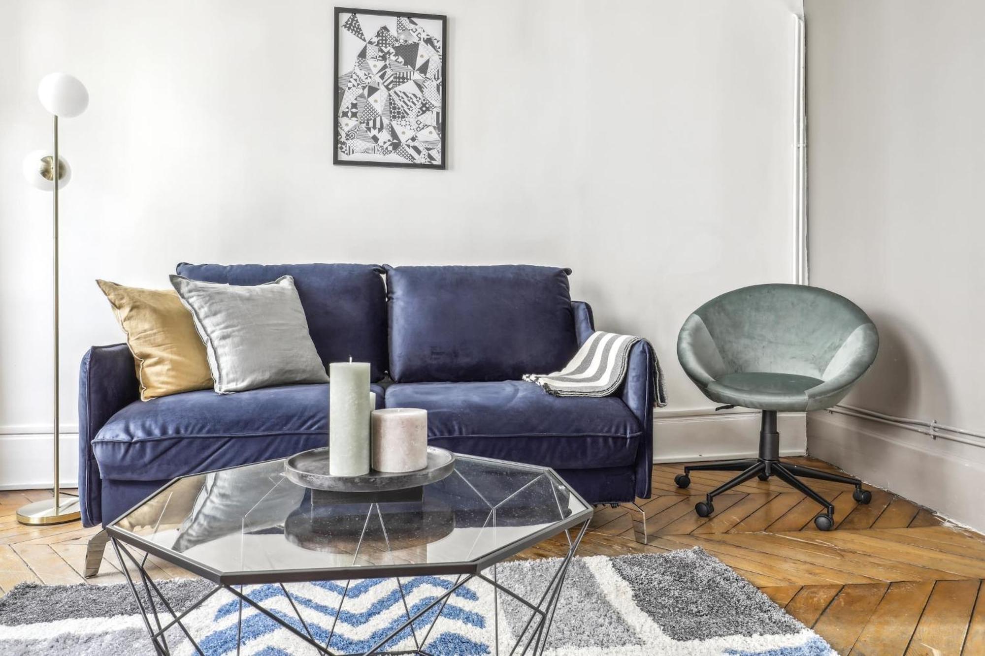 Le Marais 1br Place Saint *