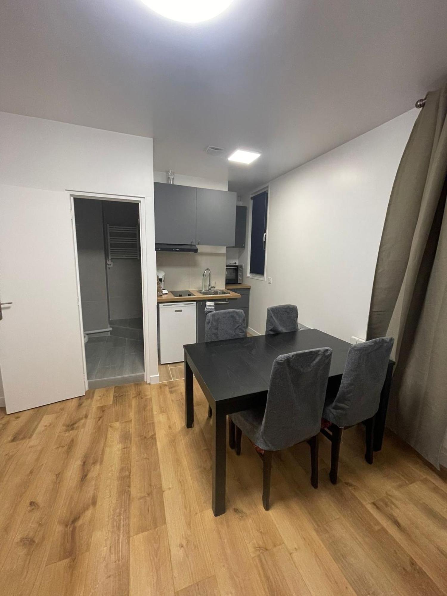 Lacharriere-logement Entier 38m2 * Parigi