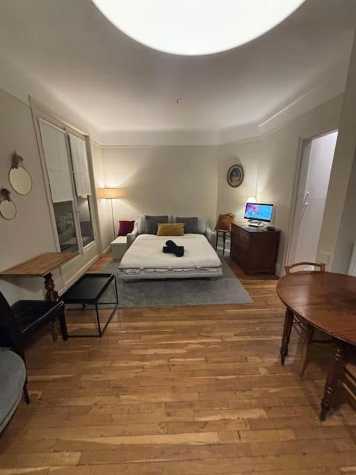 Elegance Parisienne Pour 4 Personnes
