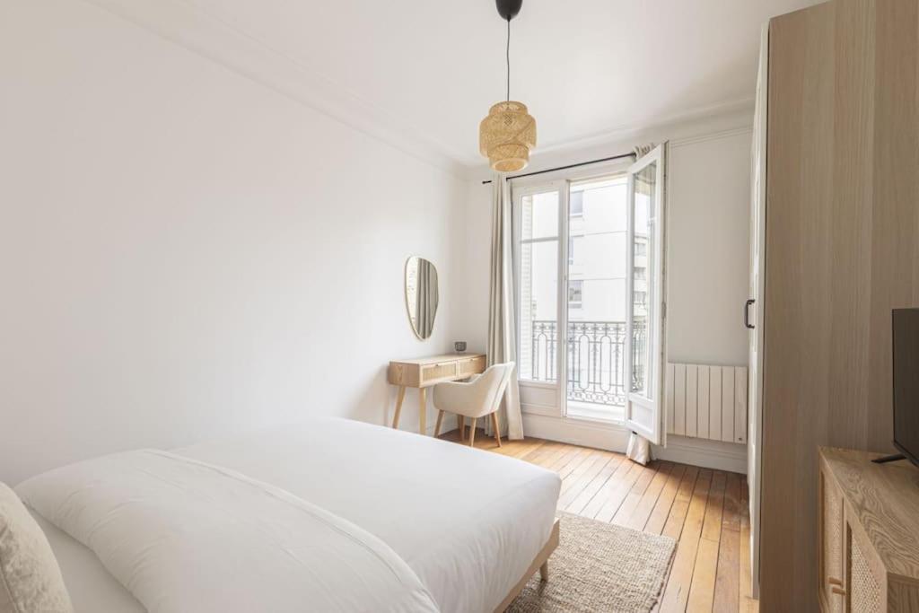 Apartment 1 Bedroom # 14 # Alesia *