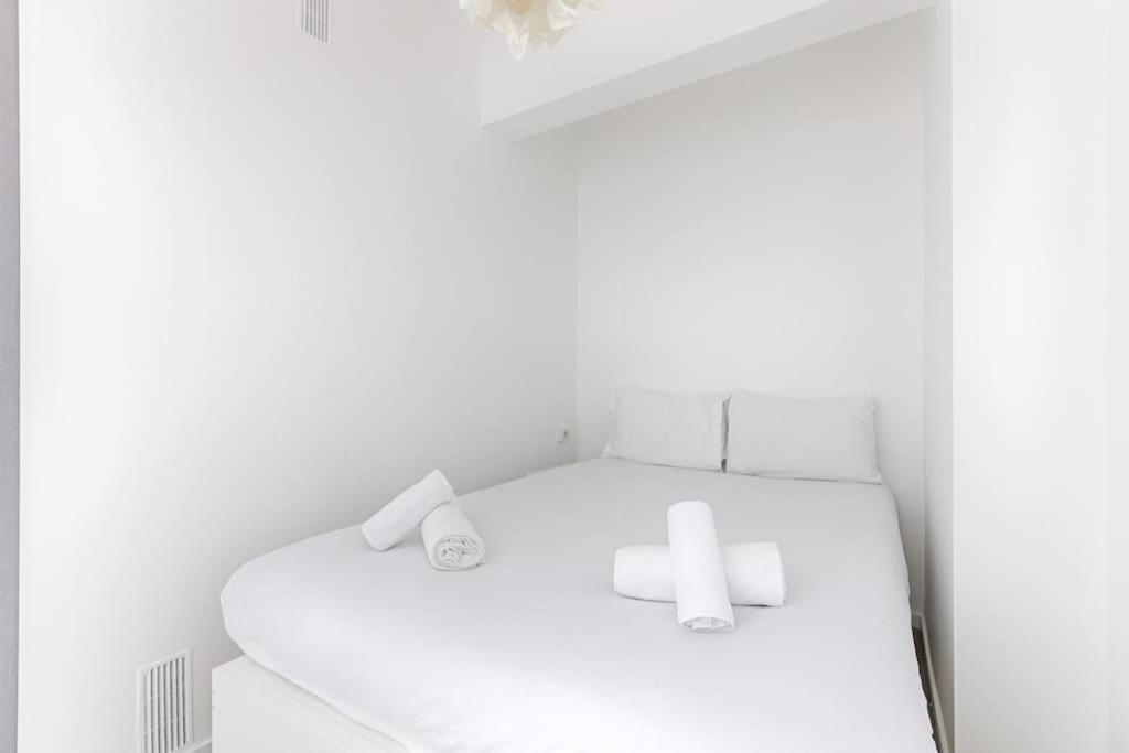 Champs Elysees Haussmann Charming 1br