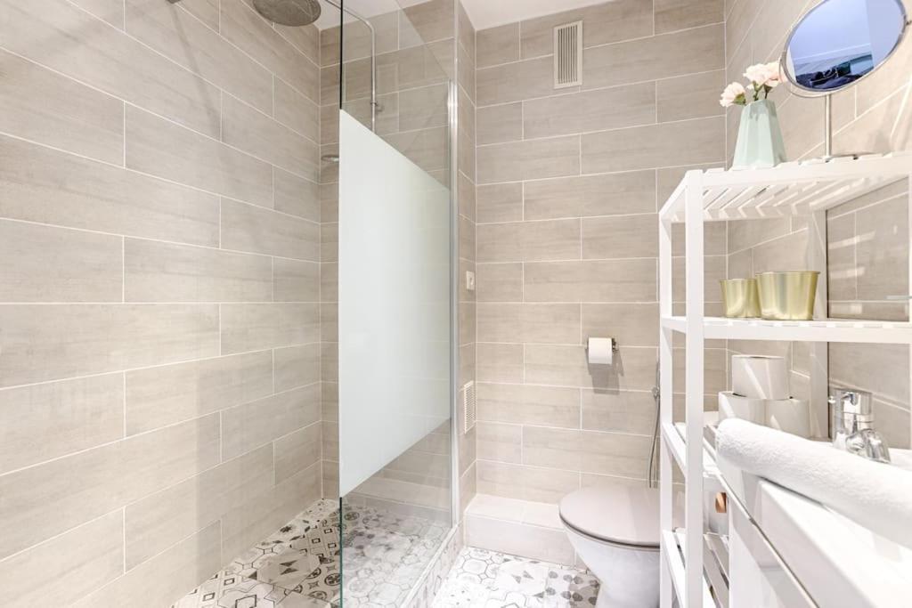 Champs Elysees Haussmann Charming 1br Appartamento