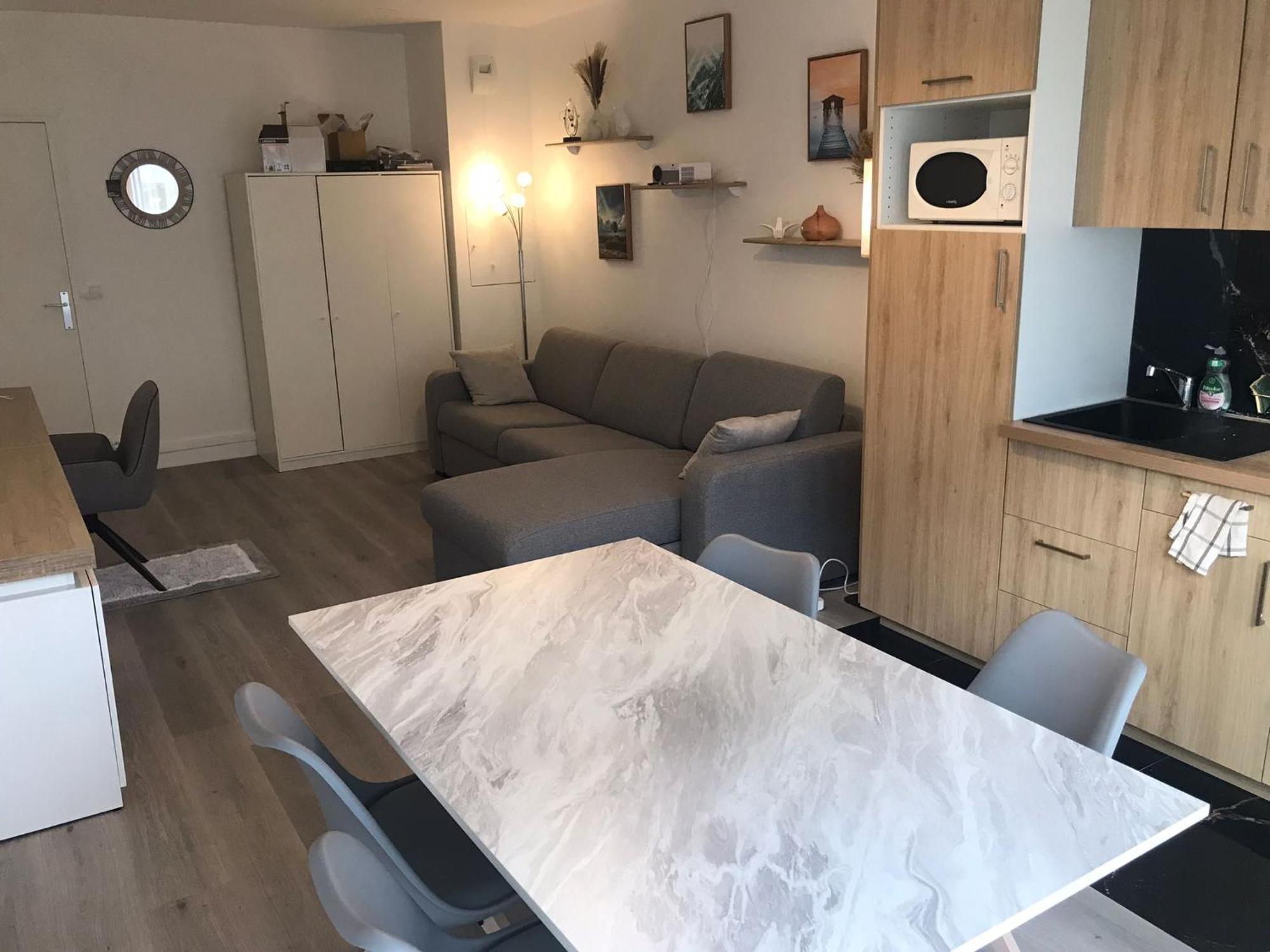 Appartamento Studio 31m2 Plein Est Avec Balcon Laumiere *