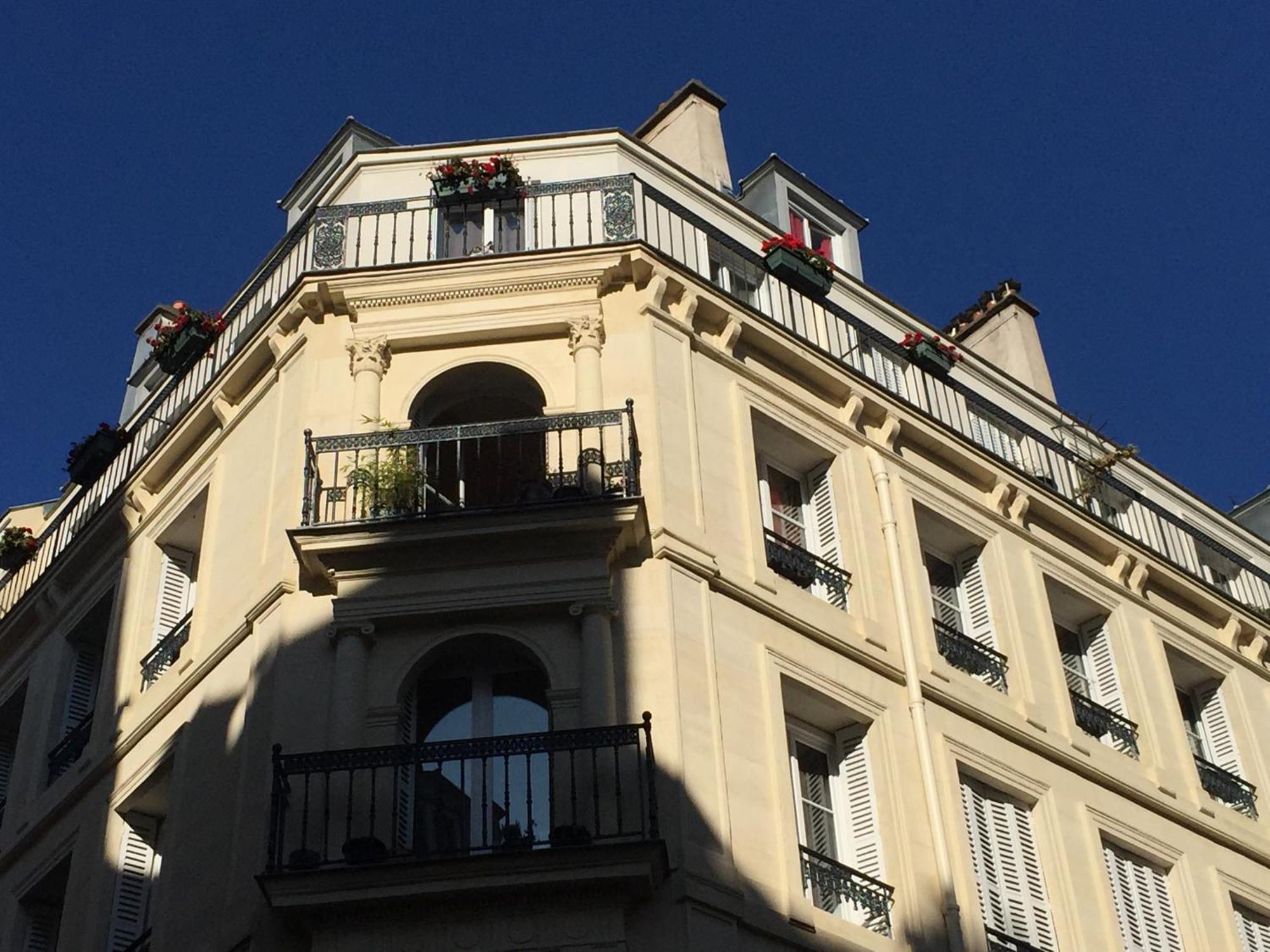 Bergere Opera Trevise - 2 Connecting With Private Bathroom And 1 Study - 35 M2 * Paris