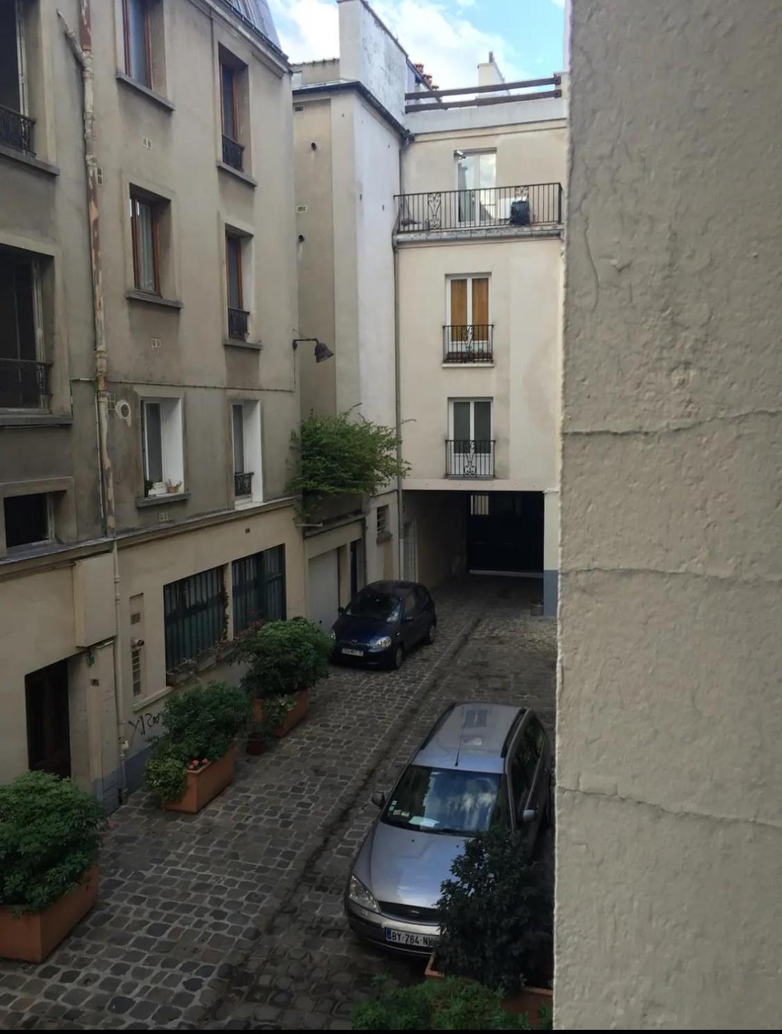 Charming And Quiet Flat 30m2 Apartment Paris
