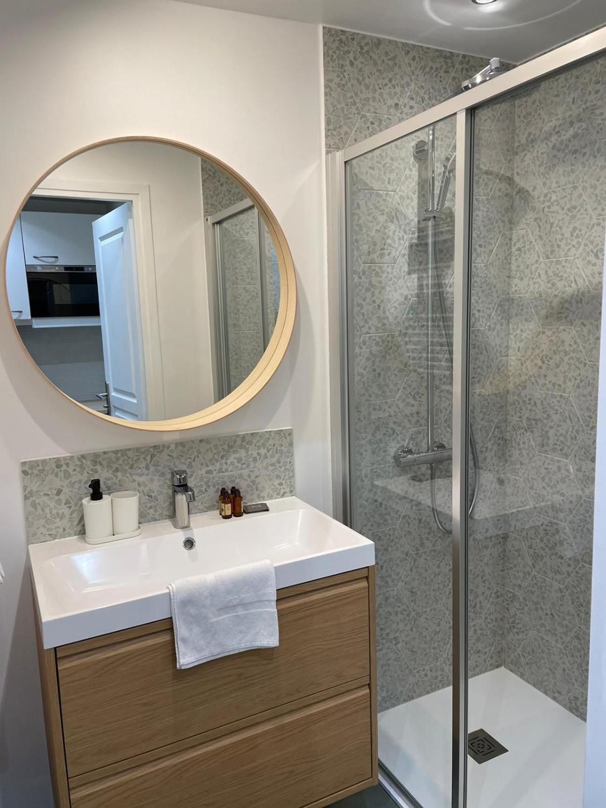 Appartamento 4p Calme/full Equipped/charonne/perelachese Parigi