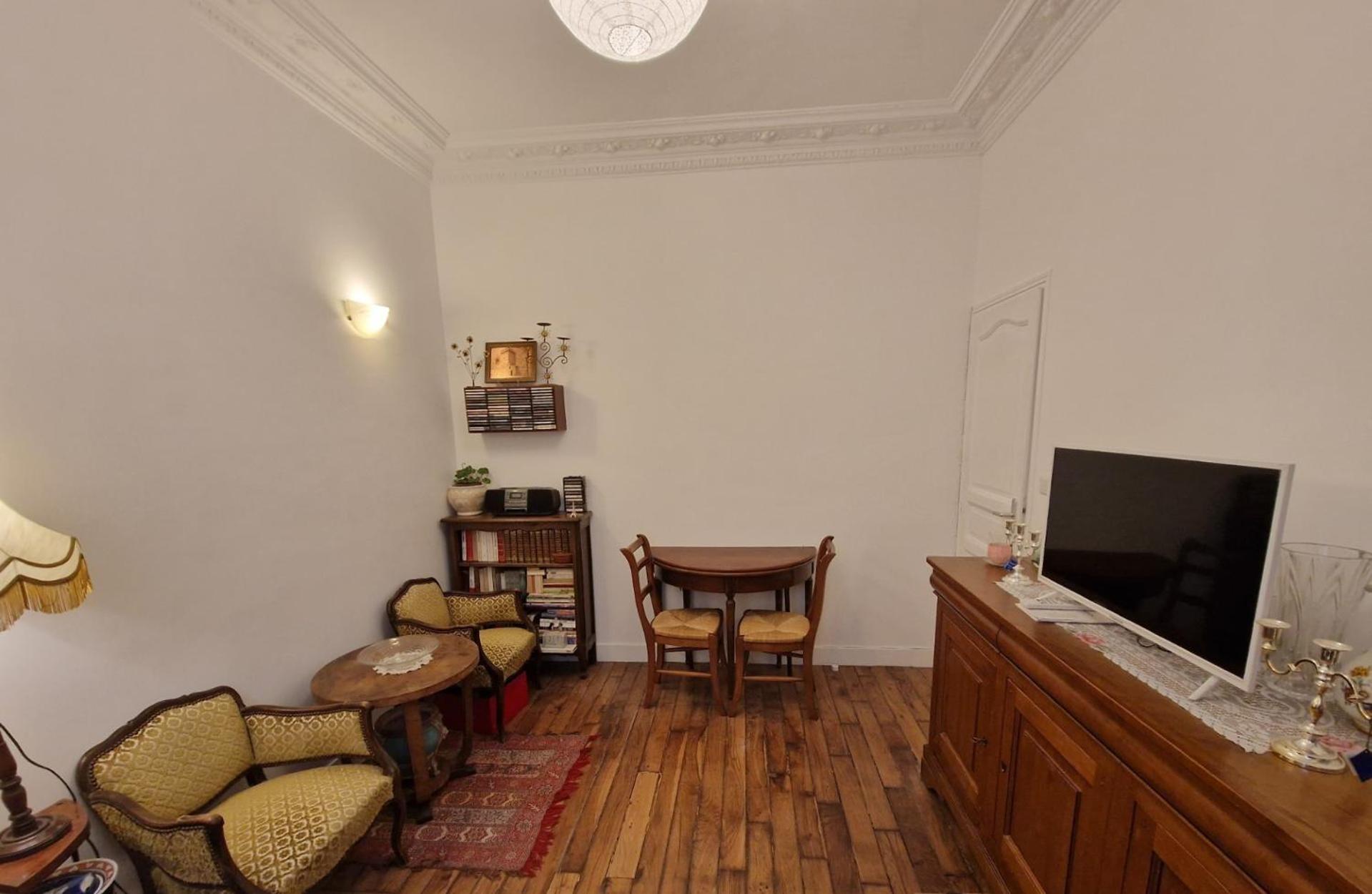 Appartamento 2 Pieces A Auteuil Parigi