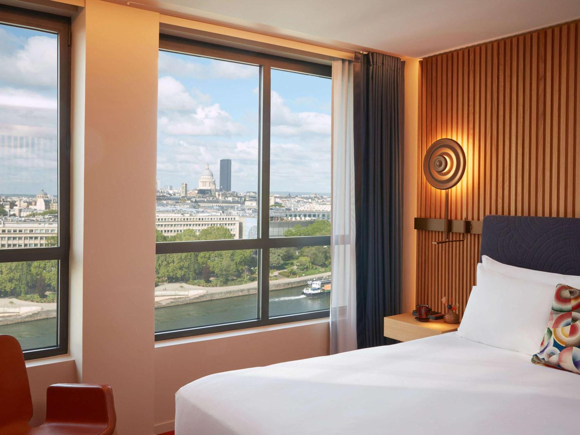 So/ 5* Parigi