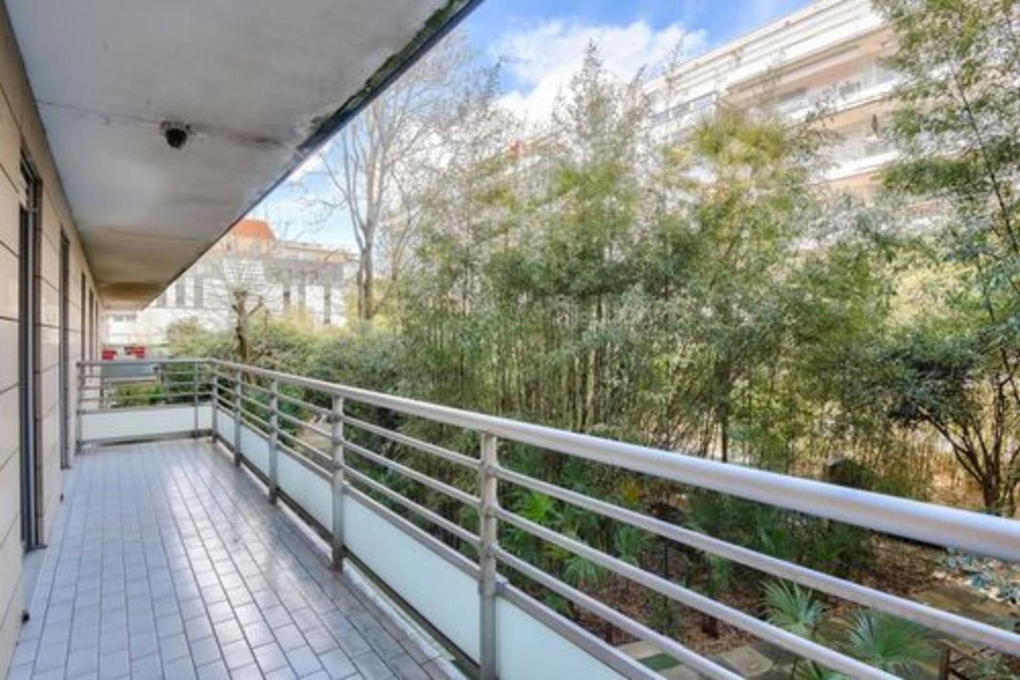 Spacious T2 - Near Tour Montparnasse Appartamento