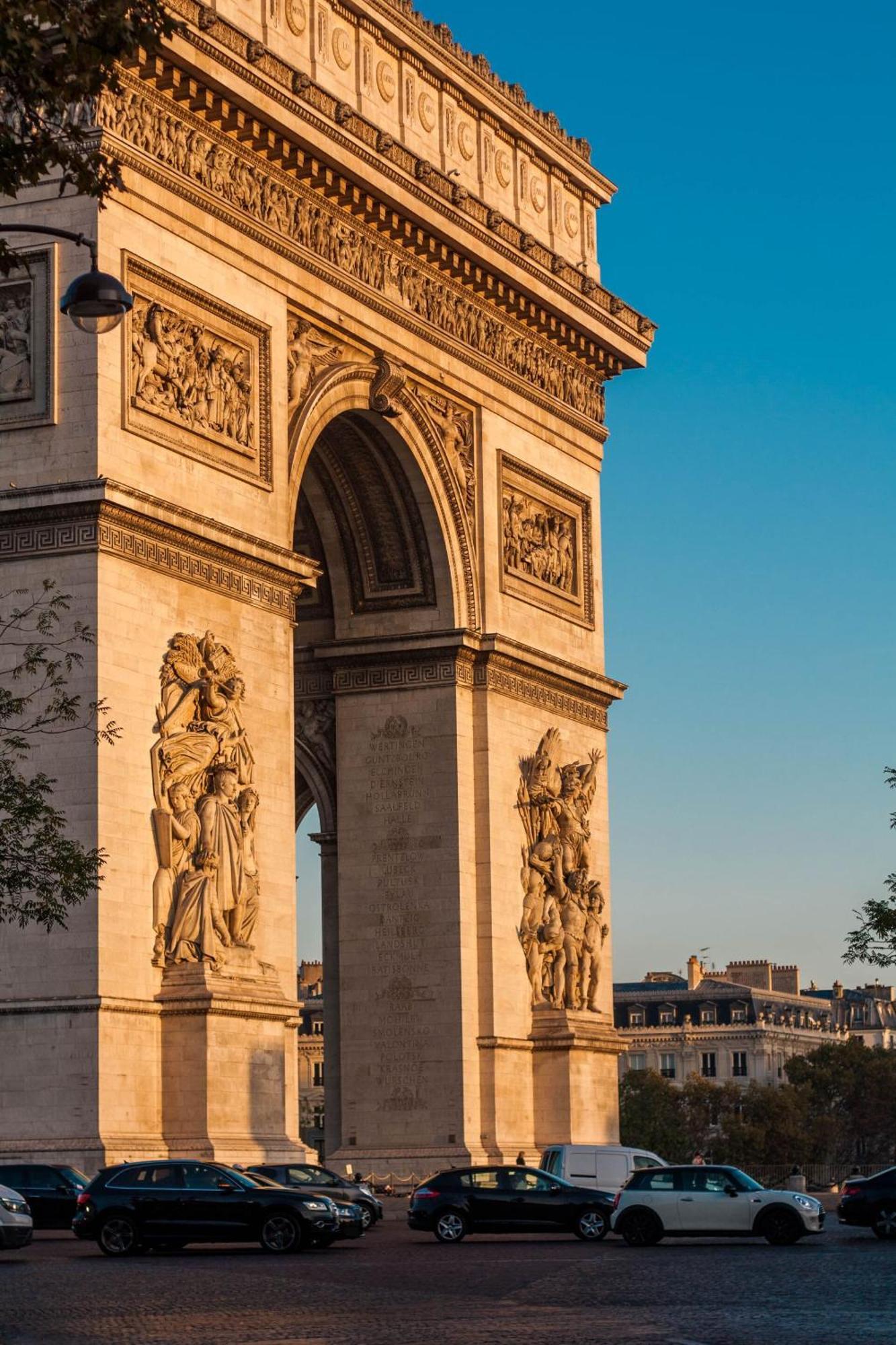 Arc De Triomphe Champs Elysees Apartment