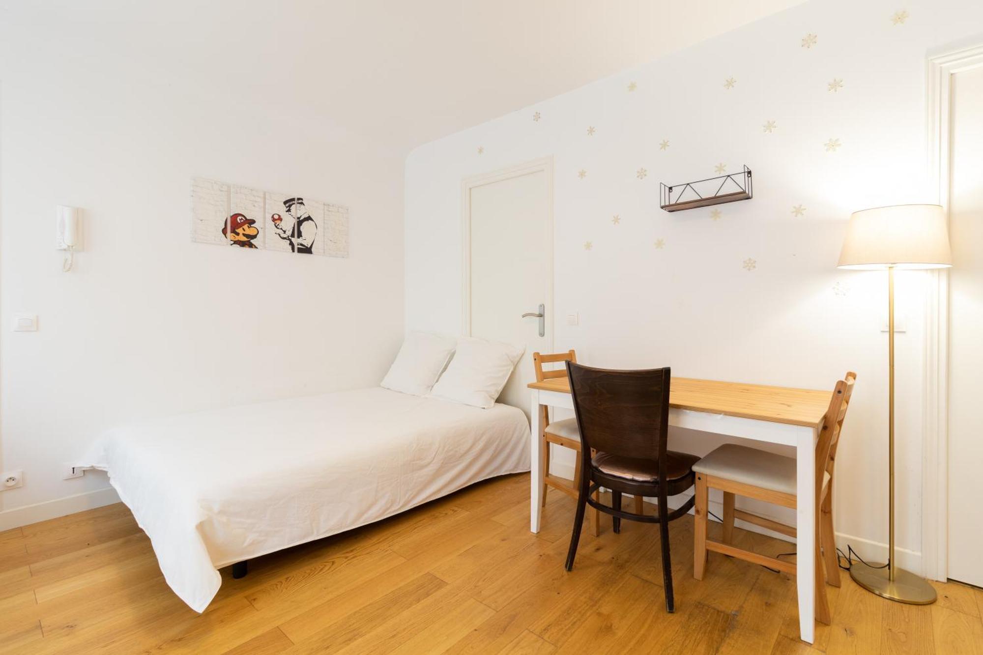Cosy Flat Close To Arc De Triomphe Parigi