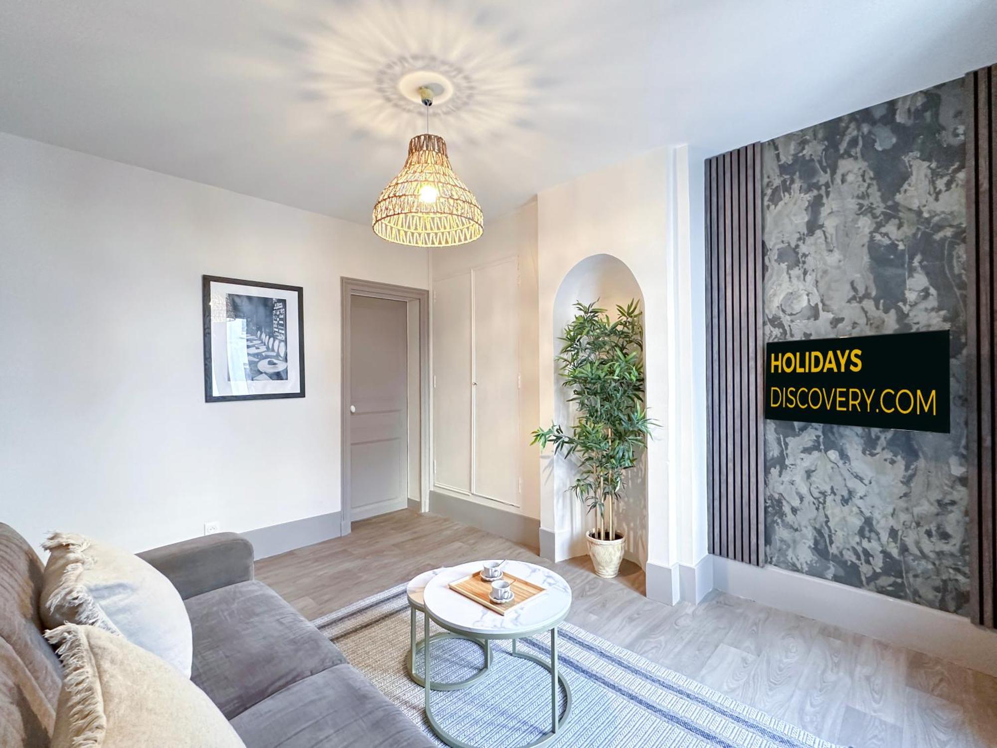 - Buttes Chaumont's Park -entire Flats Apartment *