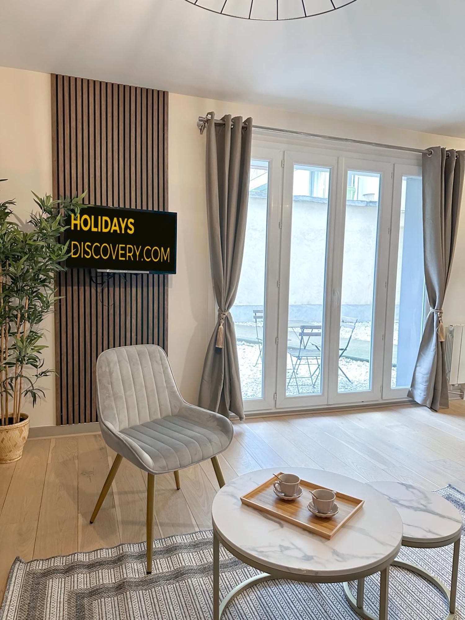 - Buttes Chaumont's Park -entire Flats Apartment *