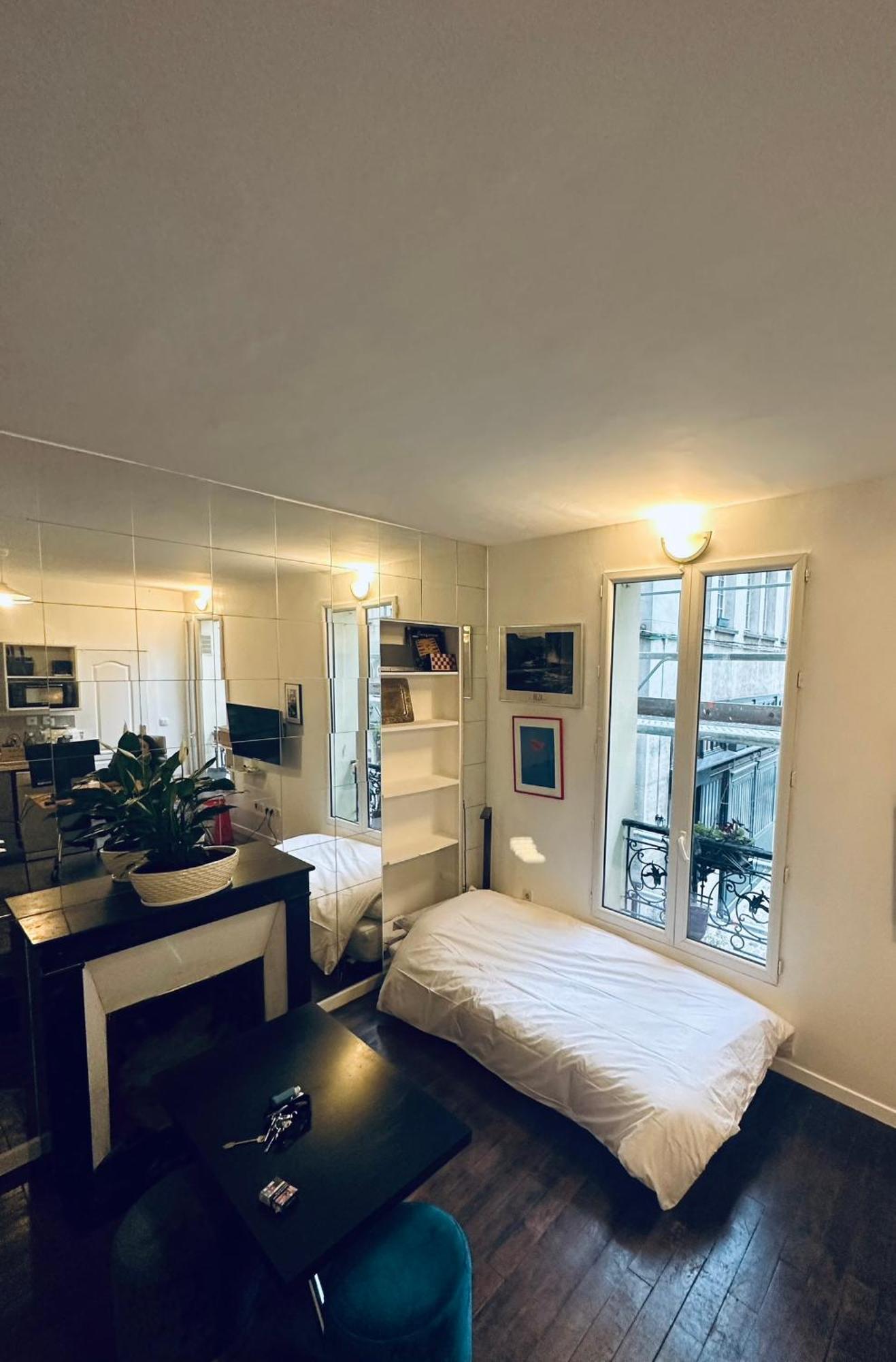Charming And Quiet Flat 30m2 Paris