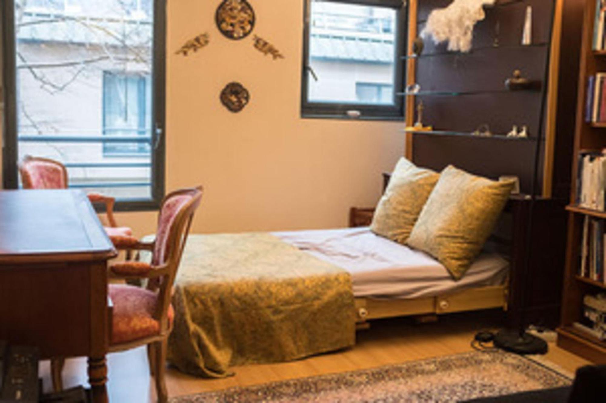 Cocoon Of Love Near Montparnasse
