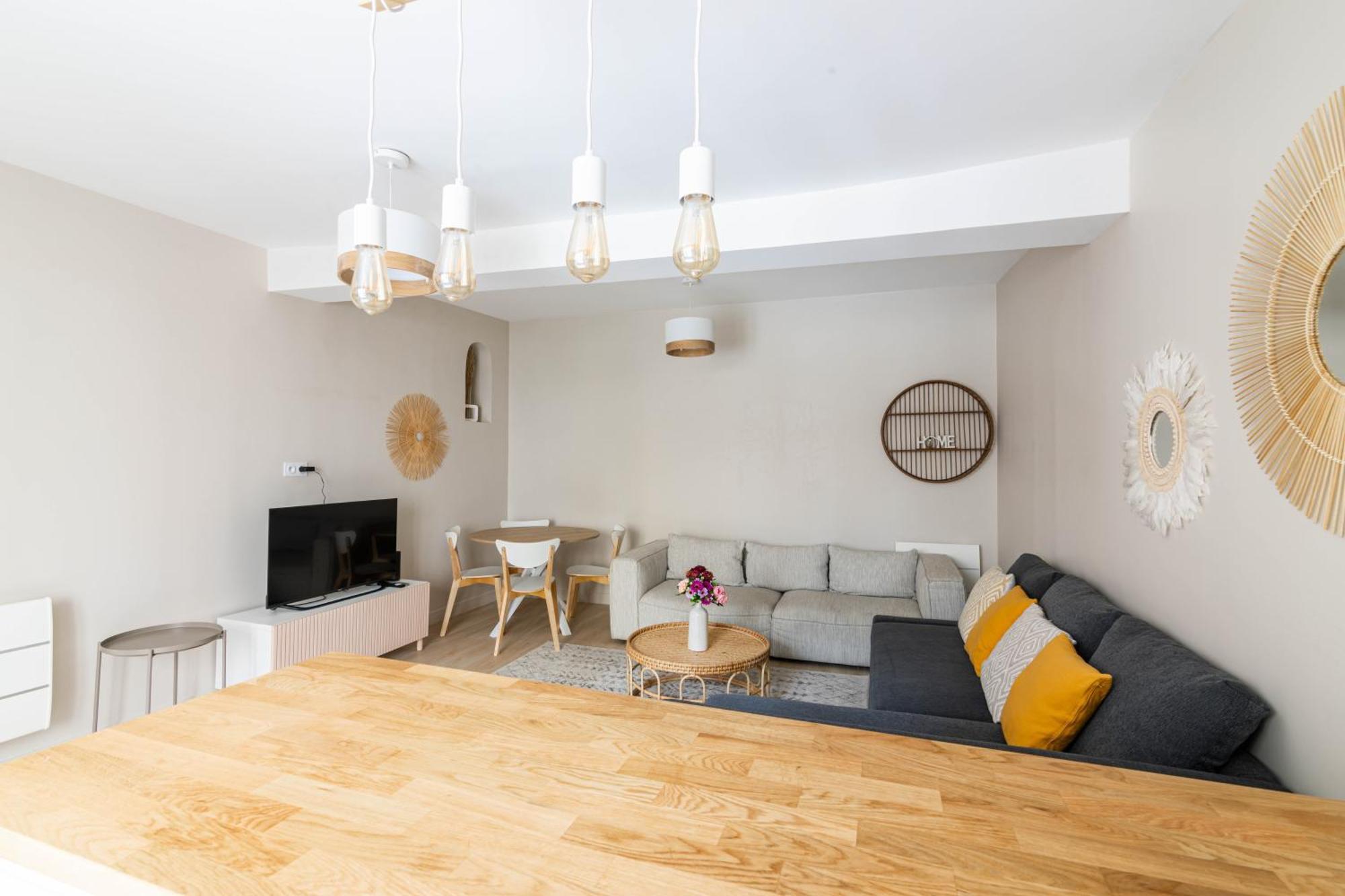 Luxurious 1 Bedroom Quartier De La Bastille Free Netflix Parigi