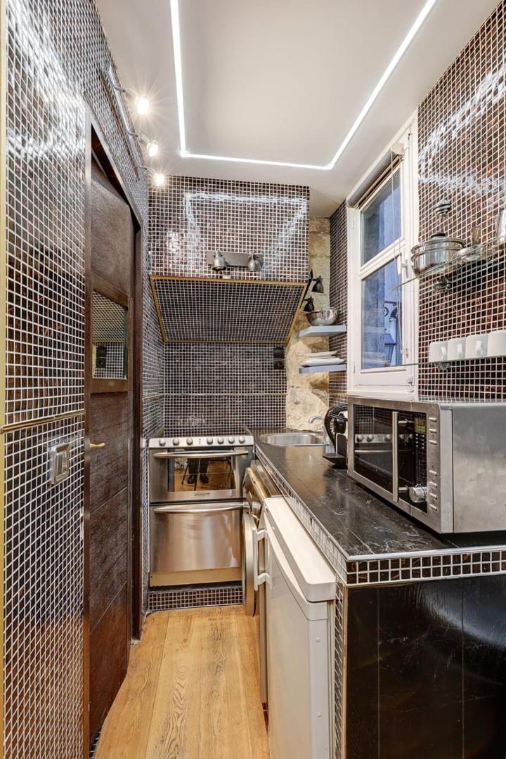 668 Sarah - Superb In Apartment Paris
