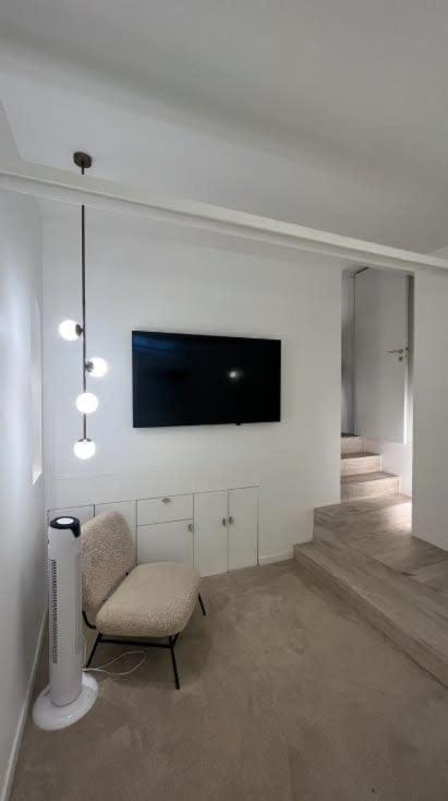 Appartamento Tour Eiffel - Champ De Mars Exquisite 3bd 3bth *