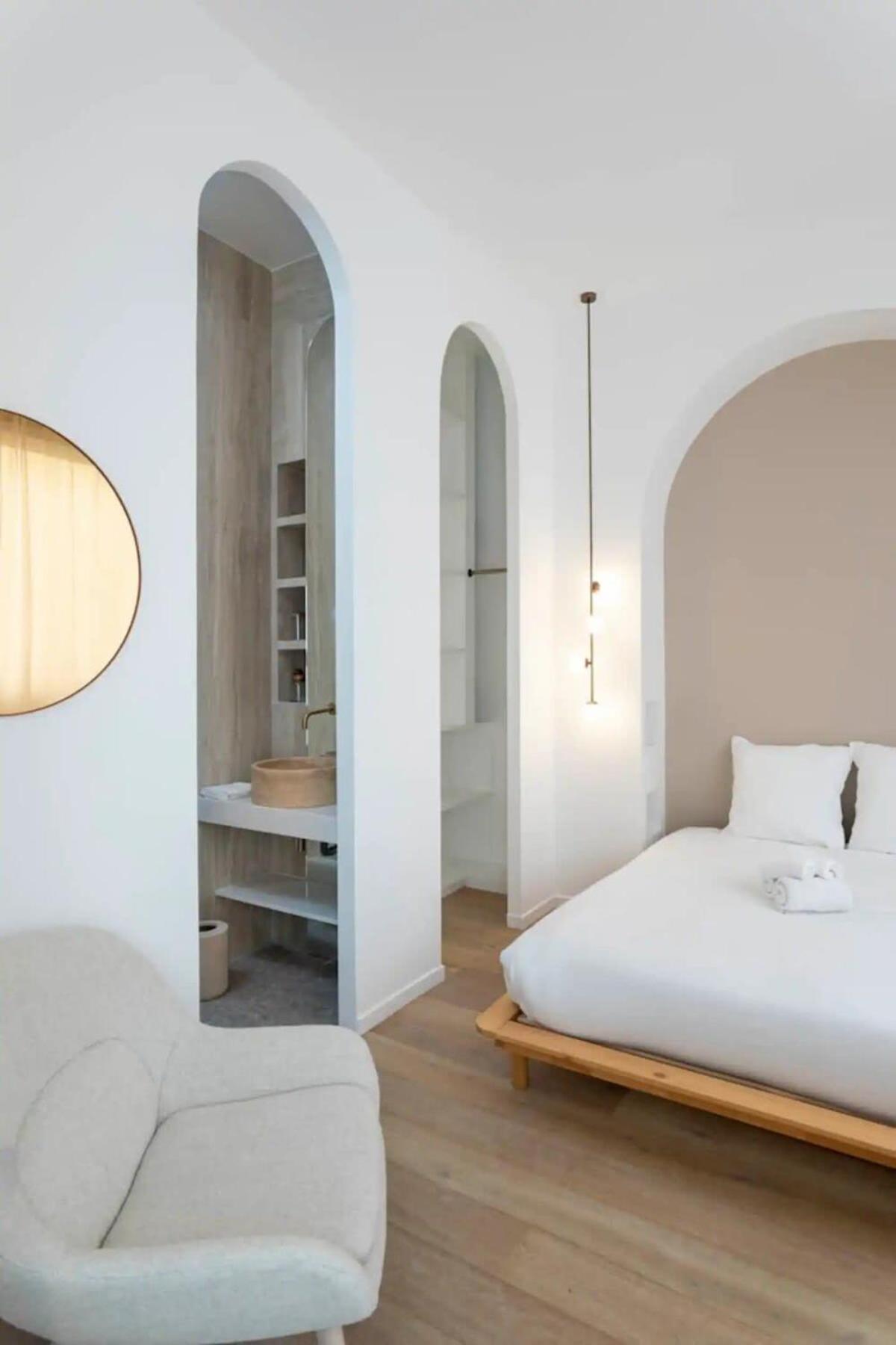 Tour Eiffel - Champ De Mars Exquisite 3bd 3bth *