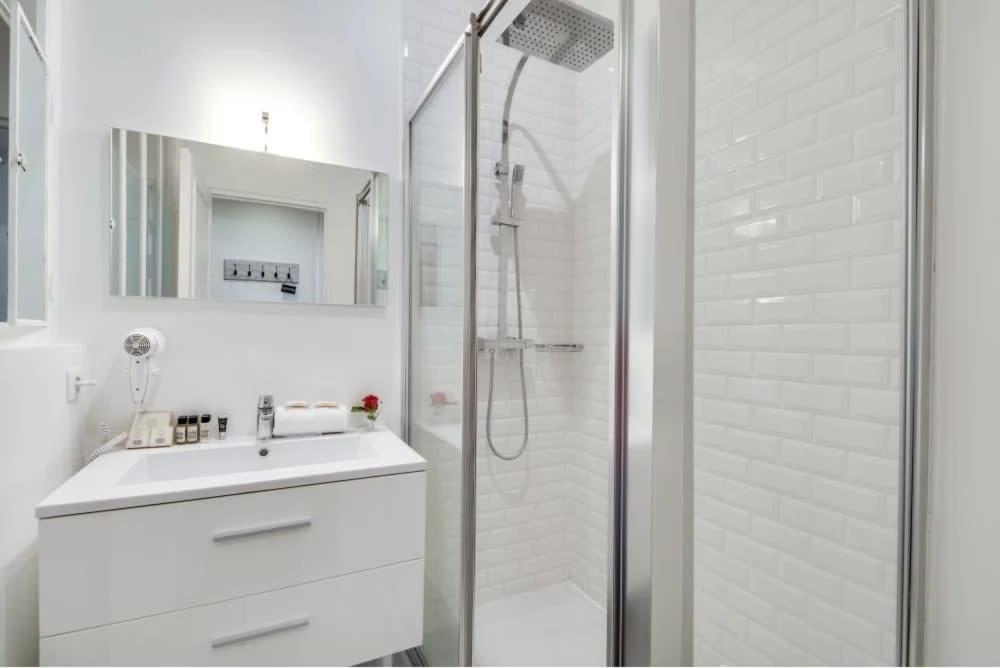 Apartment Renovated 2bd Next To Jardins Du Luxembourg Paris