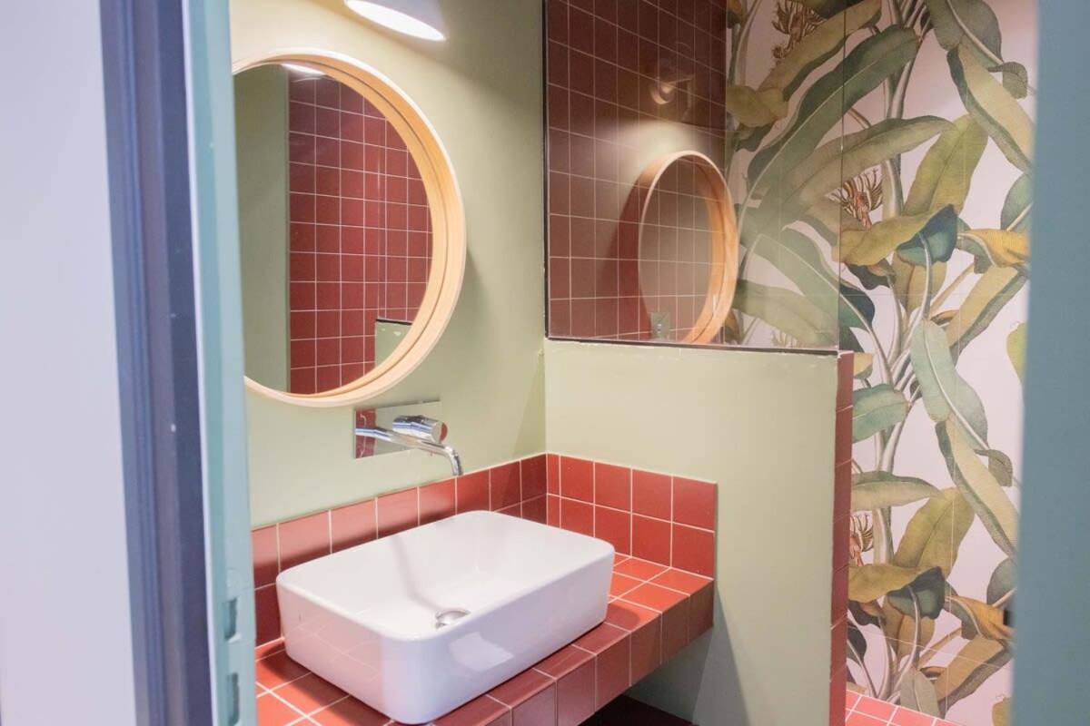 Recently Renovated 3bd Next To Invalides