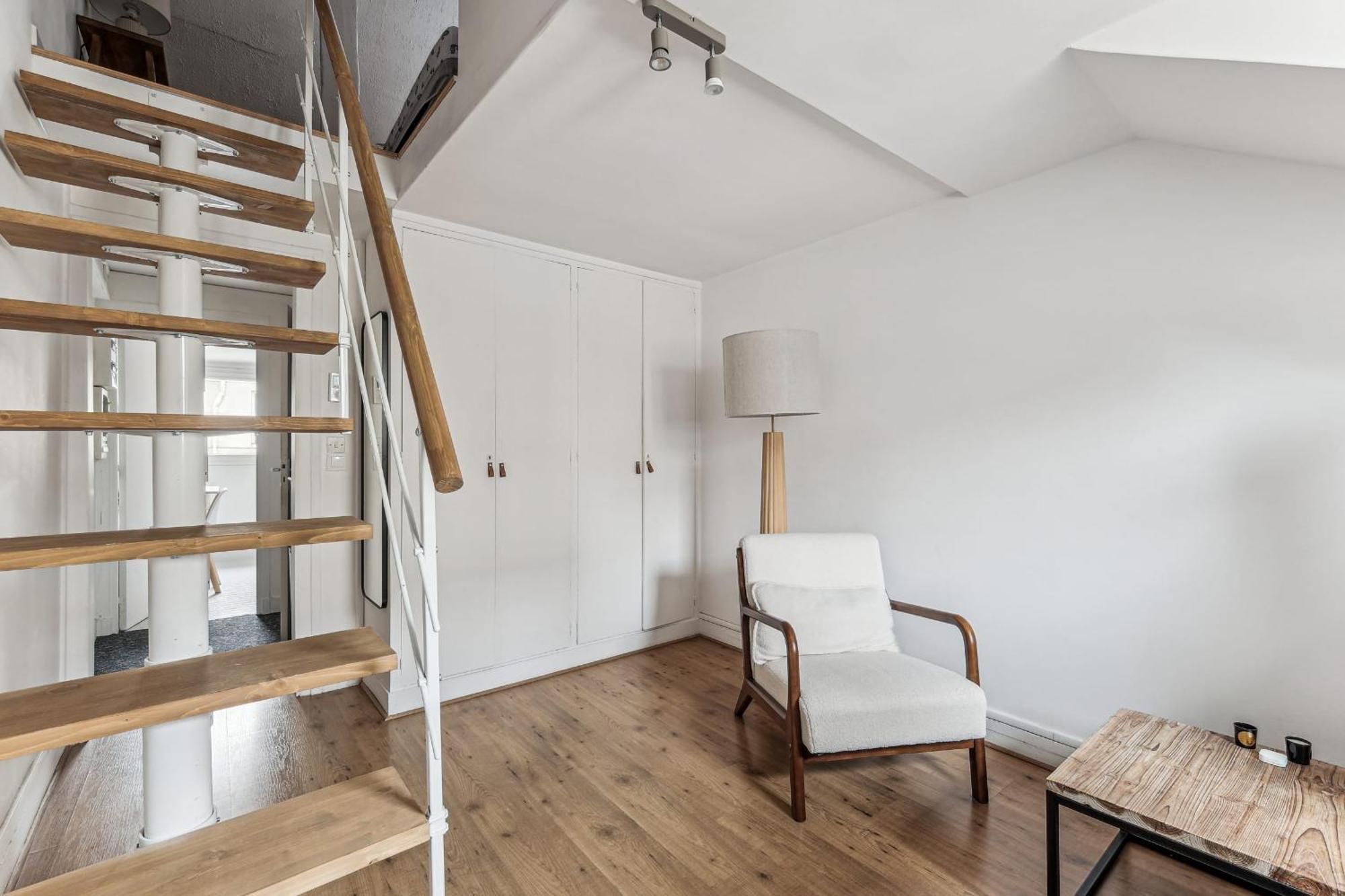 Magnifique Appart Duplex Metro 2pers Parigi