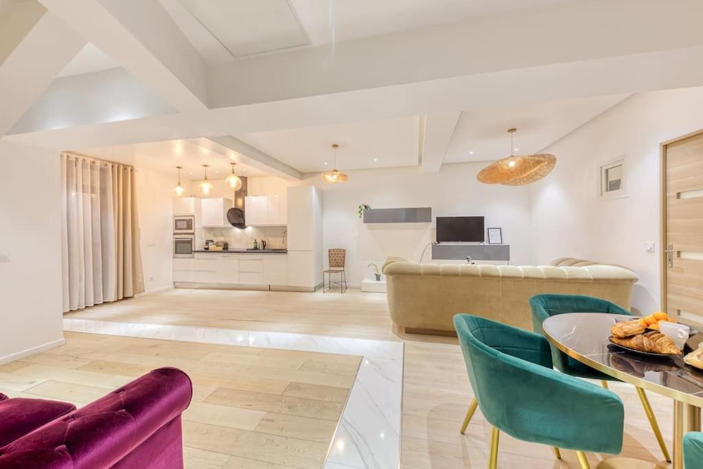 Loft Standing 101 M2 - Proche Tour Eiffel - 3 Min Metro Apartment