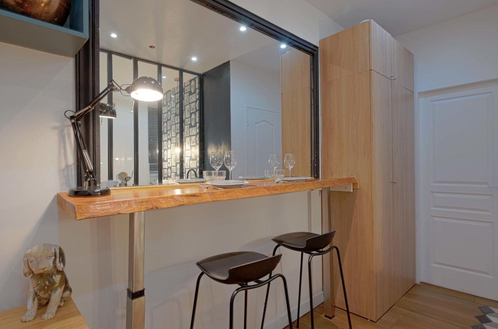 Fabulous Comfortable Studio With Updated Finishes And Design Next To Champ De Mars * Parigi