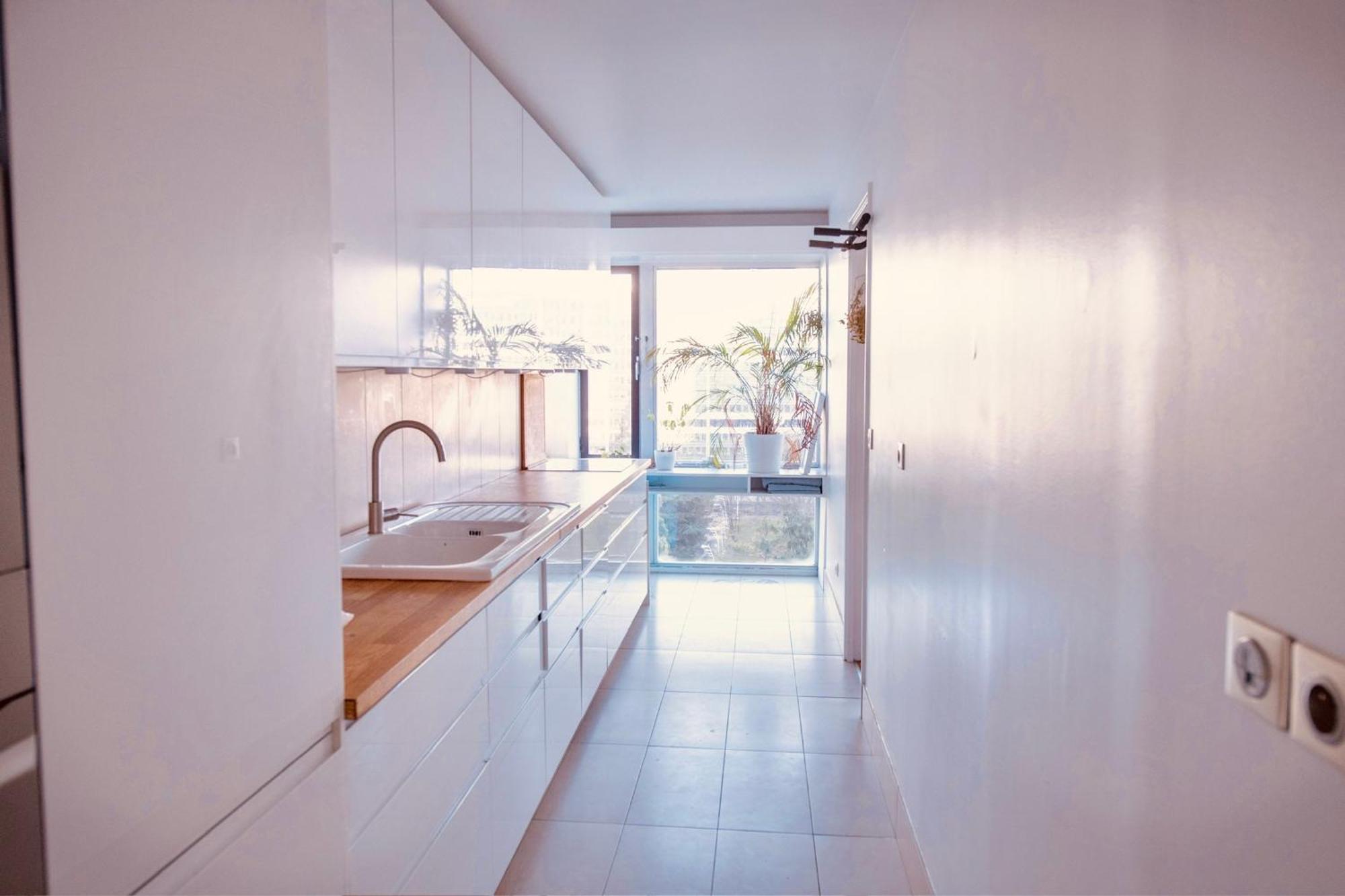 2 Private Bedrooms, Montparnasse Station Parigi