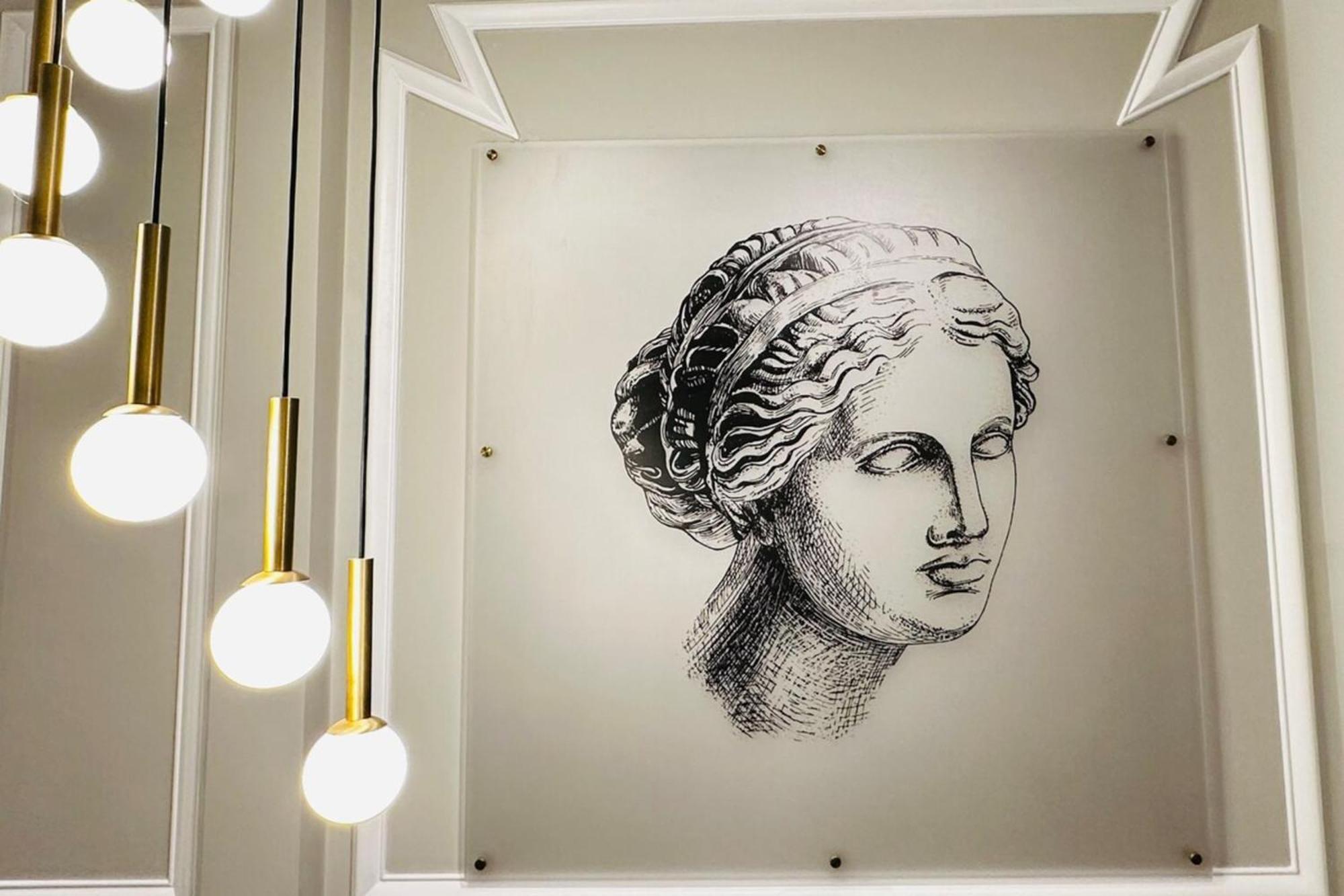 Palais Royal - Chez Lucas * Paris