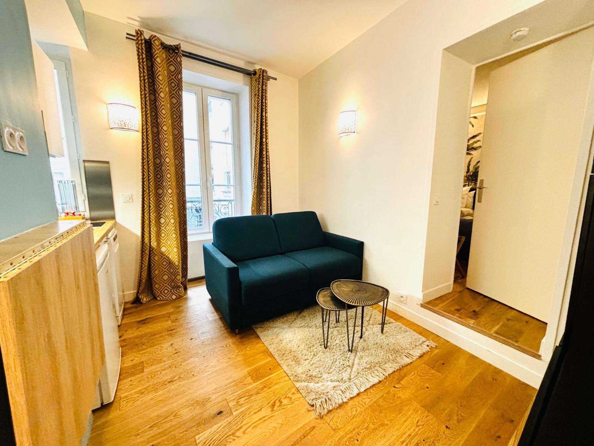 Lovely In The Heart Of St Germain-des-pres *
