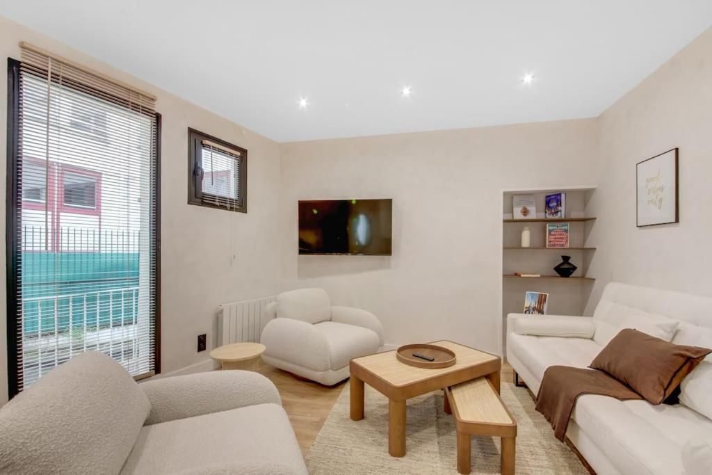 Luxueuse Maisonnette Au Coeur De Batignolles 17eme Casa vacanze *