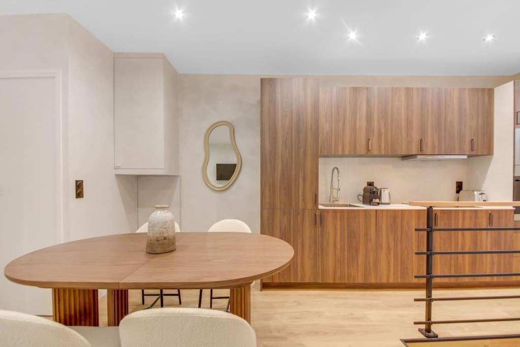 Casa vacanze Luxueuse Maisonnette Au Coeur De Batignolles 17eme Parigi