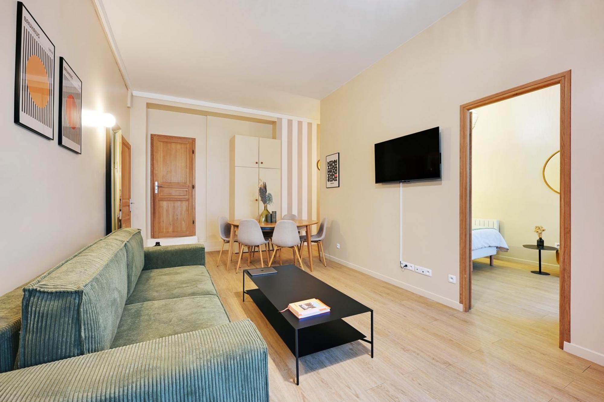 Charming Flat, Quartier Latin With A Private Cinema Apartment *