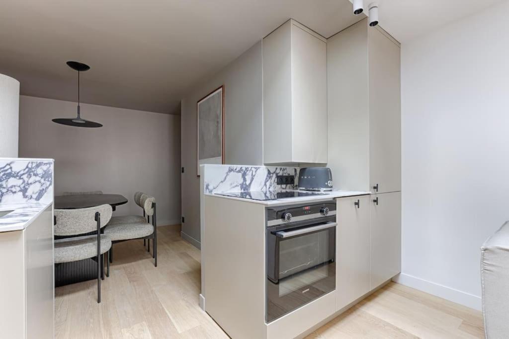Apartment Mykeypers - Luxury Design Flat 2br/6p - Rue De Charonne ! Paris