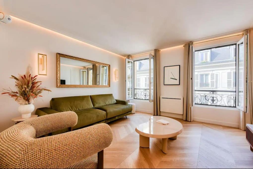 De Luxe Pres Des Champs Elysees Appartamento *