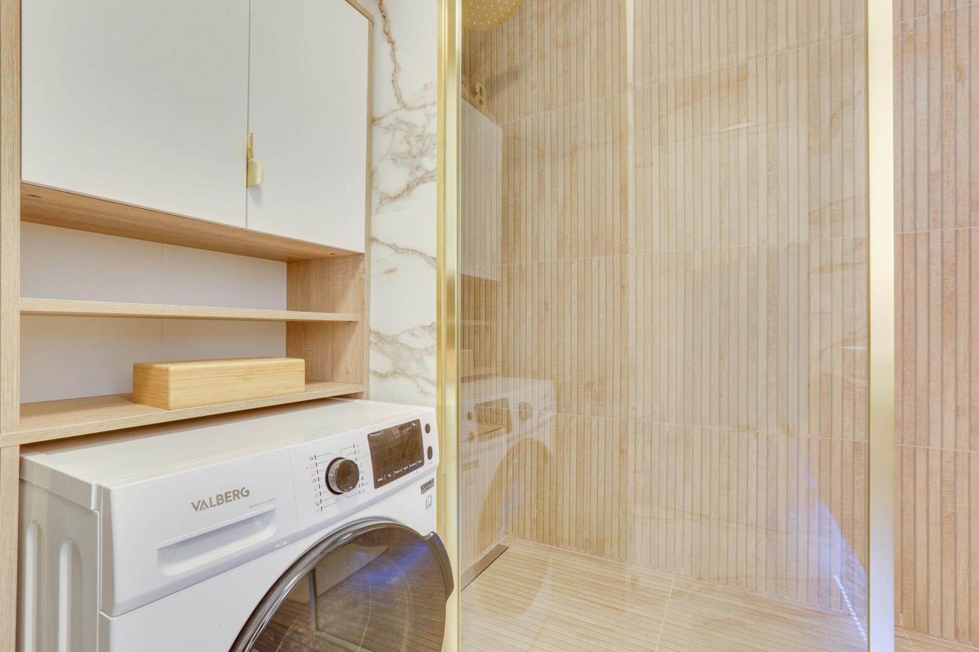 Luxury 75m2 With Eiffel Tower View, Metro 1 Min, Parking Parigi
