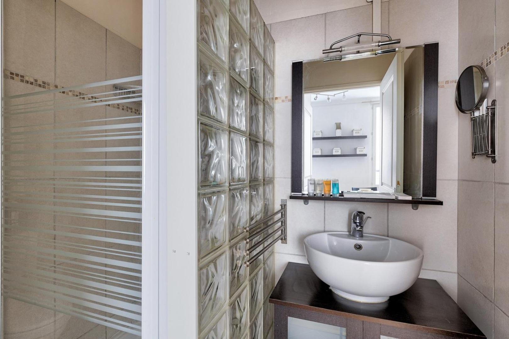 Apartment 316 Biot 6 - Superb In Paris