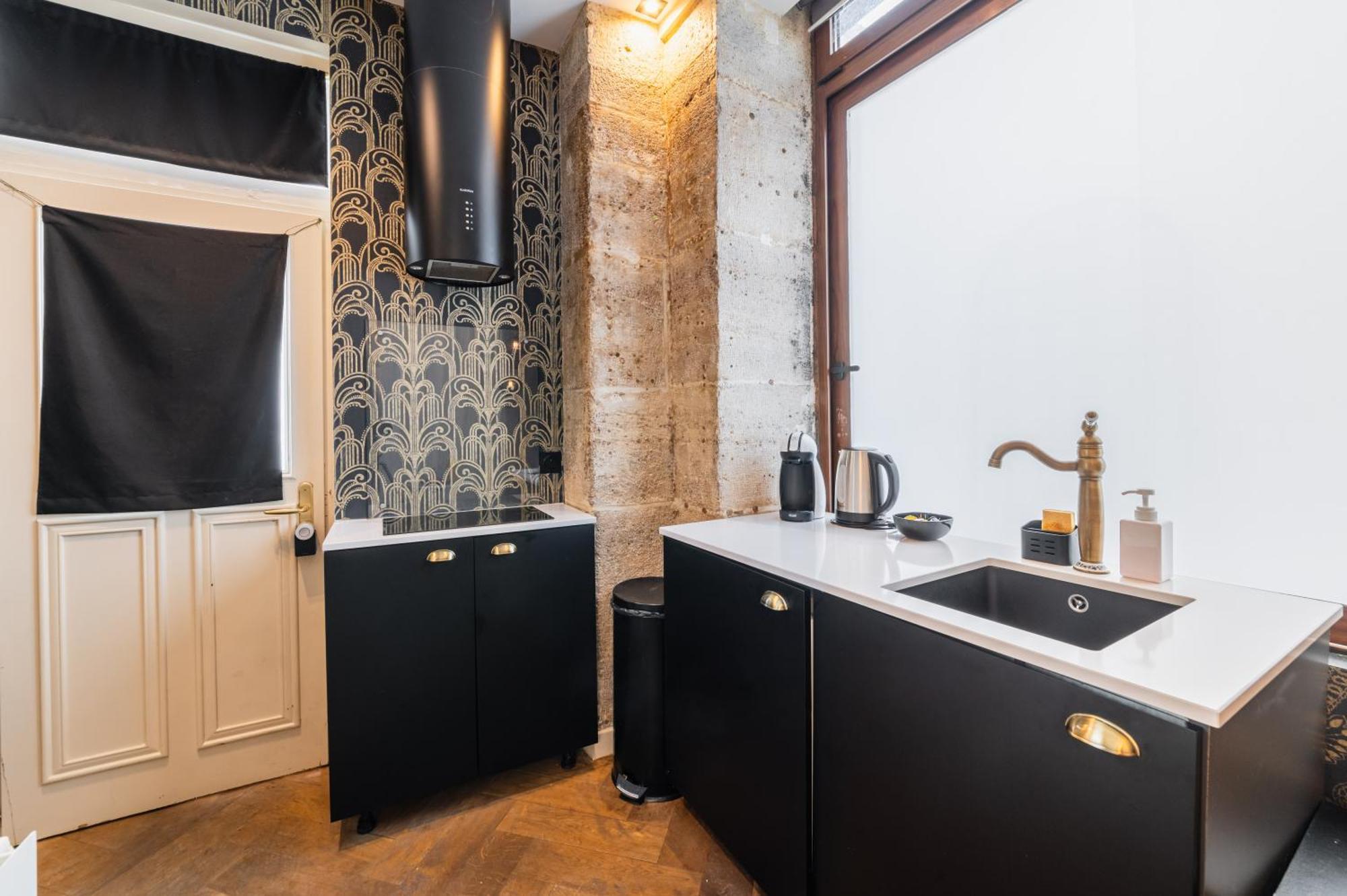 Studio Bien Equipe Proche De Toutes Commodites -2p Apartment