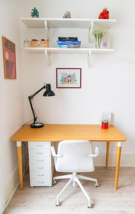 Cozy Studio Batignolles 2p Parigi