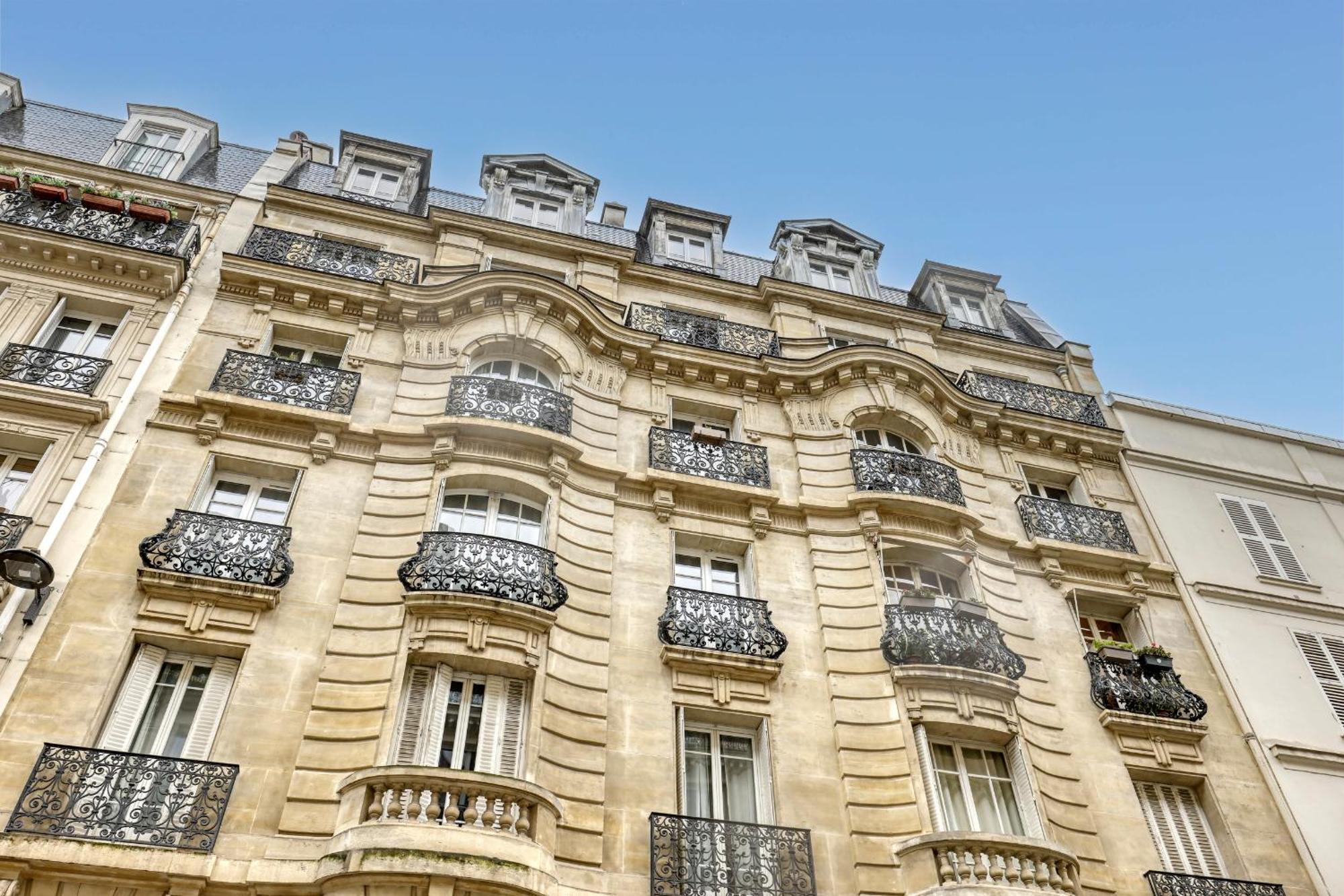 Perfect T2 At The Foot Of The Eiffel Tower-paris 7 * Parigi