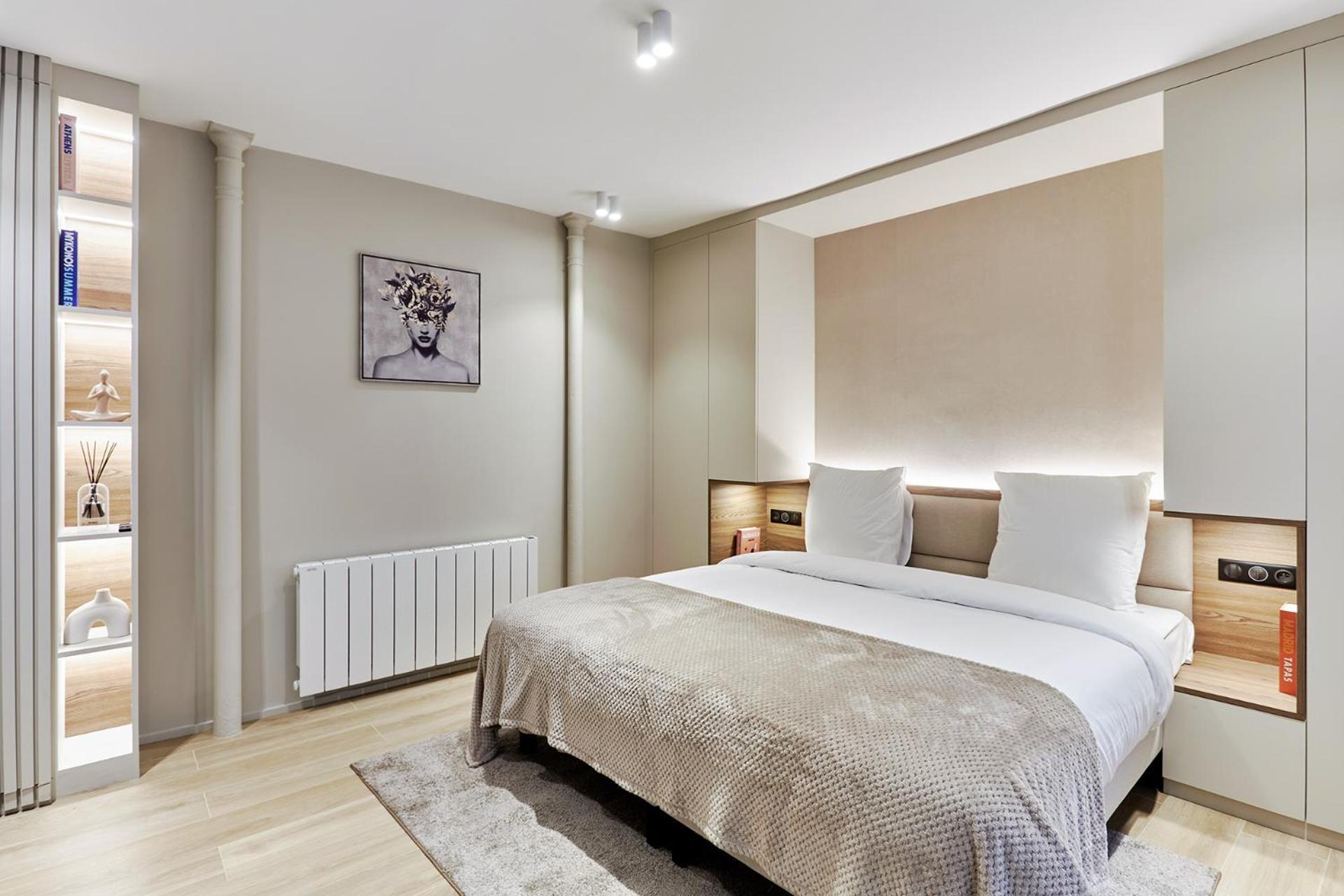 Center Of By Prestige * Paris