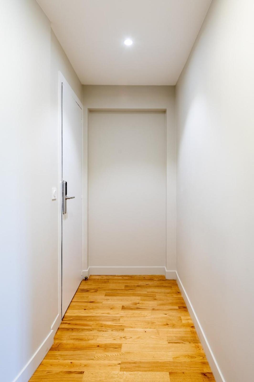 Beautiful & Modern 1bd Flat Near Montmartre Parigi