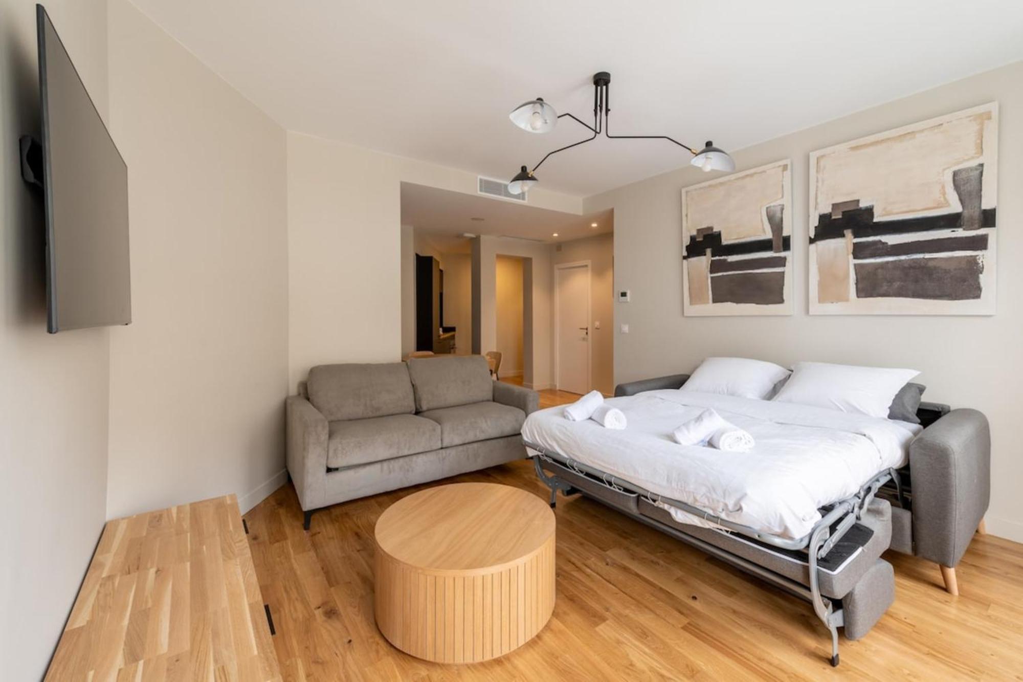 Beautiful & Modern 1bd Flat Near Montmartre * Parigi