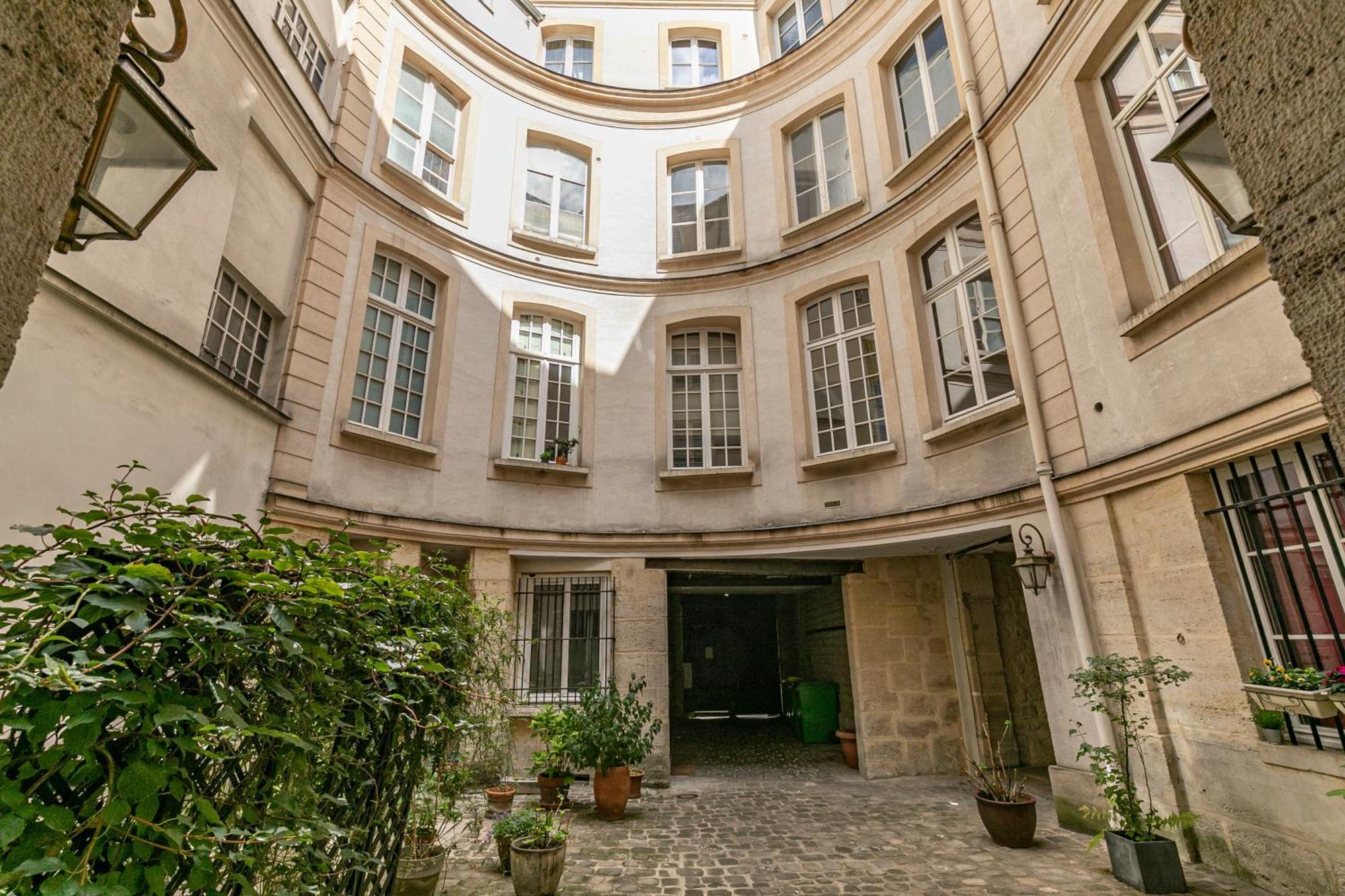 Apartment 3° Centre Marais -cocon Calme *