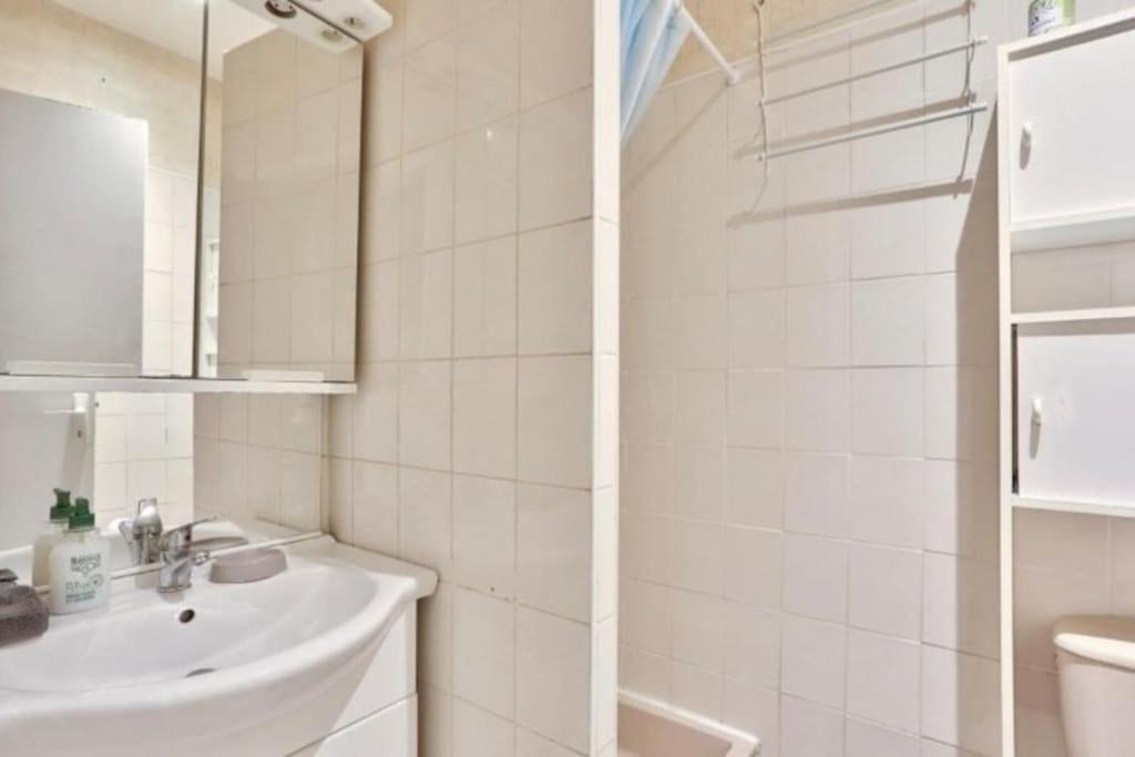 Design Champ De Mars, 2 Pieces Quartier Tour Eiffel Apartment *