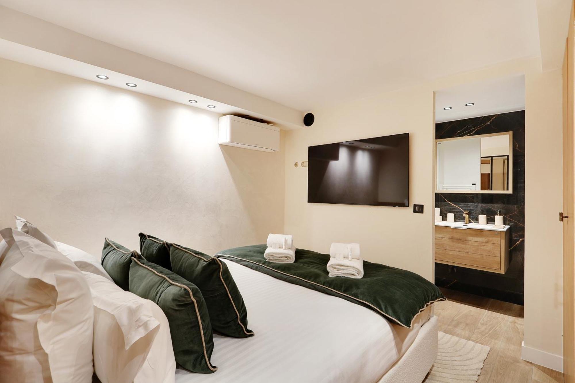 Pick A Flat's In Odeon - Rue Saint Andre Des Arts Apartment *