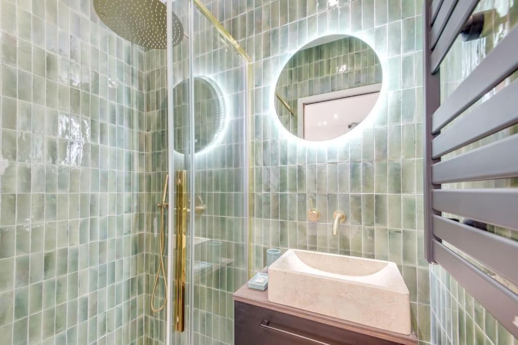 Luxueuse Maisonnette Au Coeur De Batignolles 17eme Casa vacanze *