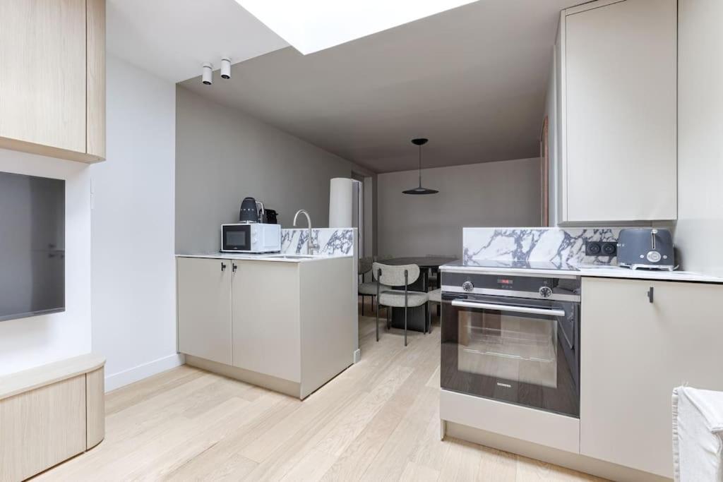 Mykeypers - Luxury Design Flat 2br/6p - Rue De Charonne ! Apartment